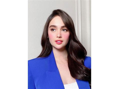 kim domingo bold|Kim Domingo receives praises for her stunning look in .